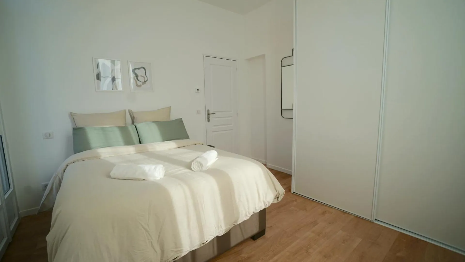 Apartment Magnifique Haut De Villa Chez Charlotte Antibes France